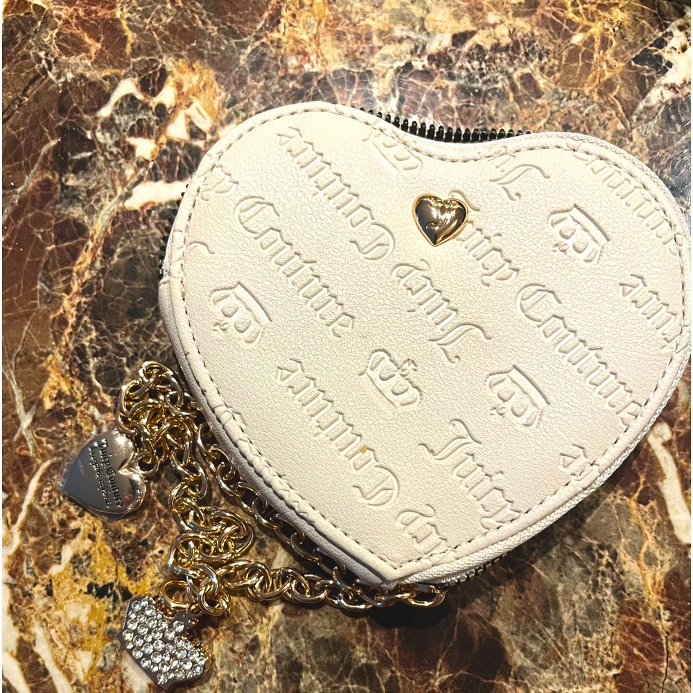 Juicy Couture heart shaped card holder/coin purse coin purse in cream